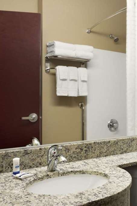 Hotel Microtel Inn Suites Carrollton photo 4