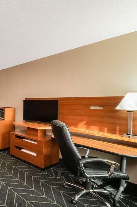 Hotel La Quinta Inn & Suites by Wyndham Memphis Airport Graceland photo 4