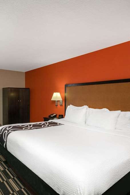 Hotel La Quinta Inn & Suites by Wyndham Memphis Airport Graceland photo 1