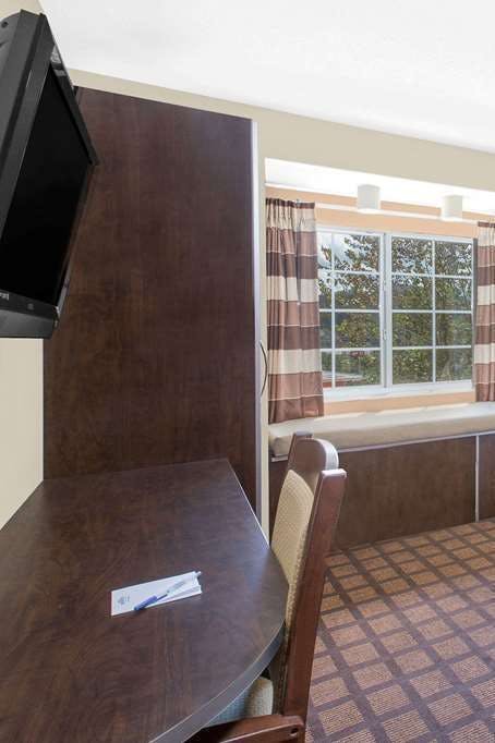 Hotel Microtel Inn & Suites by Wyndham Franklin photo 3