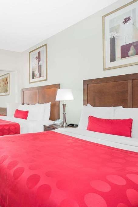 Hotel Ramada by Wyndham Denver International Airport photo 2