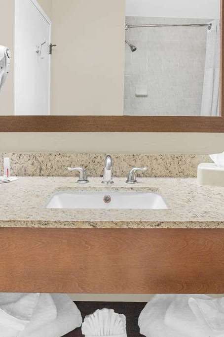 Hotel Ramada by Wyndham Denver International Airport photo 4