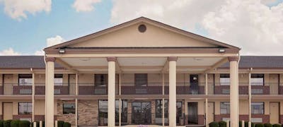 Days Inn Paris