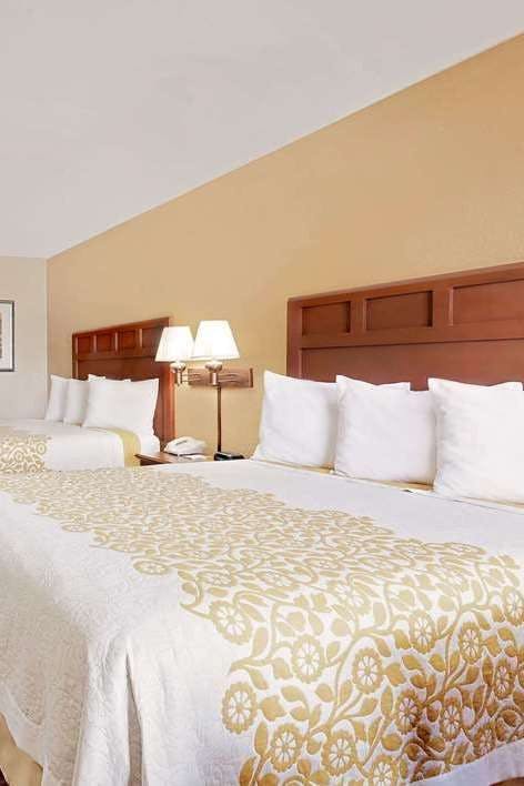 Hotel Days Inn Paris photo 2