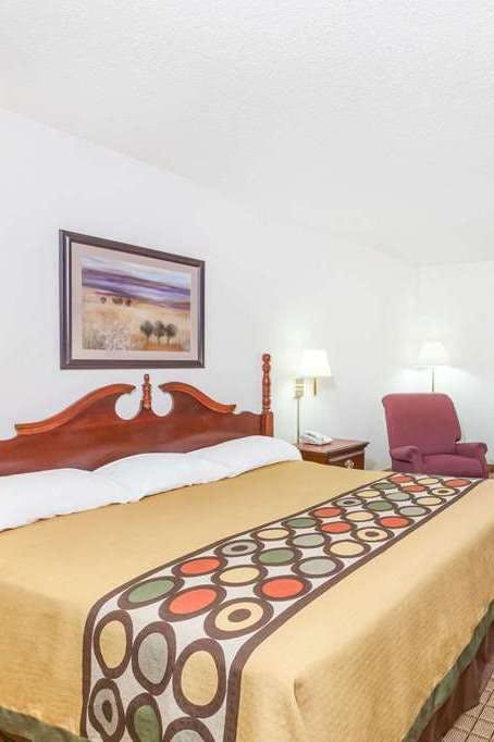 Hotel Super 8 by Wyndham Conway photo 1