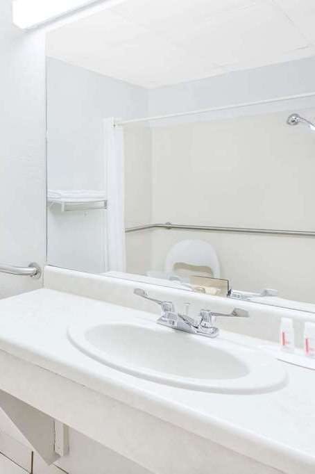 Hotel Super 8 by Wyndham Conway photo 4