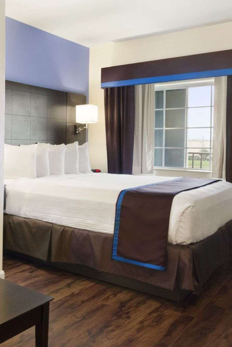 Days Inn Suites Galveston West Seawall Galveston Hoteltonight