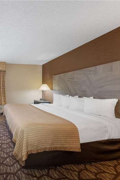 Hotel Baymont I S Lawrence photo 3