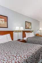 Hotel Days Inn Raleigh Crabtree photo 2