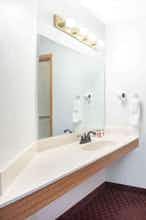 Hotel Travelodge by Wyndham Spearfish photo 4