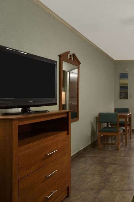 Hotel Super 8 by Wyndham South Padre Island photo 3