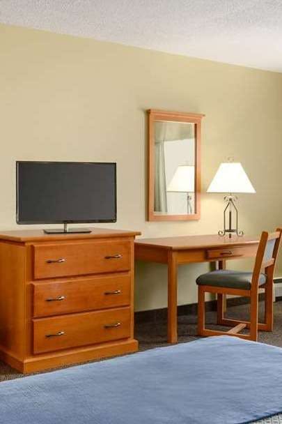 Hotel Travelodge Edson photo 3