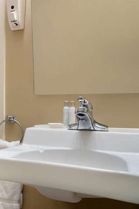 Hotel Travelodge Edson photo 4