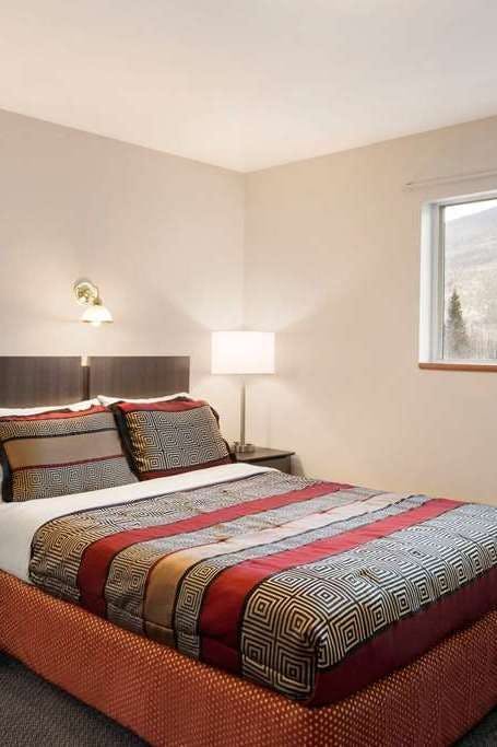 Hotel Travelodge by Wyndham McBride photo 2