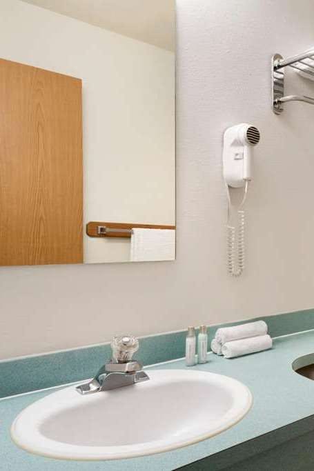 Hotel Travelodge by Wyndham McBride photo 5