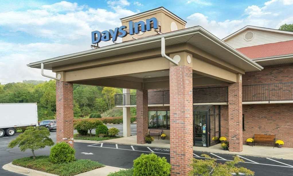 Days Inn by Wyndham Asheville Downtown North