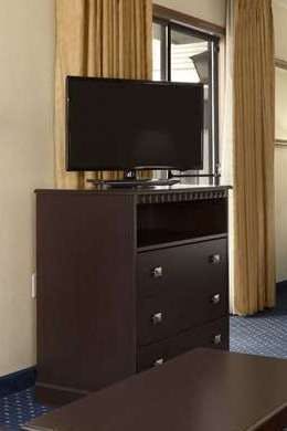 Hotel Hawthorn Fort Wayne photo 4