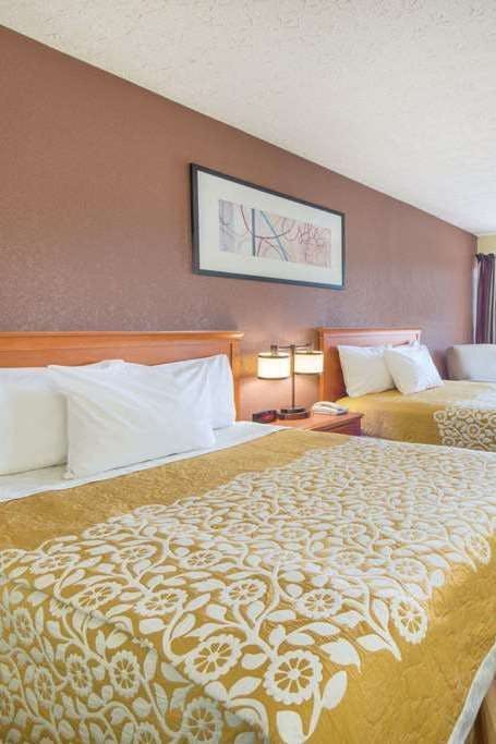 Hotel Days Inn by Wyndham Frankfort photo 1