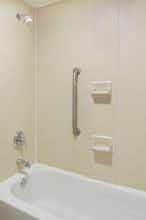 Hotel Baymont Orangeburg N photo 4