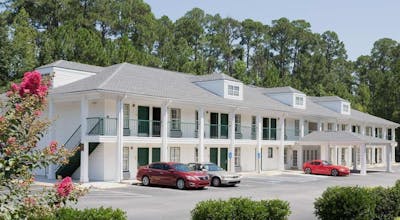 Super 8 by Wyndham Statesboro