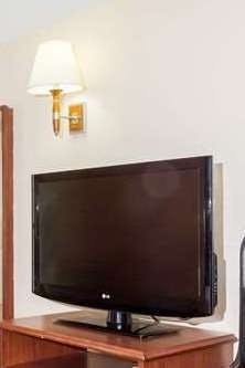 Hotel Super 8 by Wyndham Statesboro photo 4