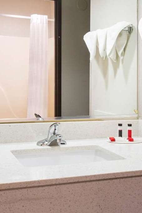 Hotel Days Inn by Wyndham Phoenix North photo 5