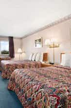 Hotel Days Inn by Wyndham Phoenix North photo 3