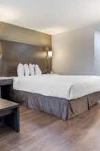 Hotel Super 8 Macleod Trail Calgary photo 1