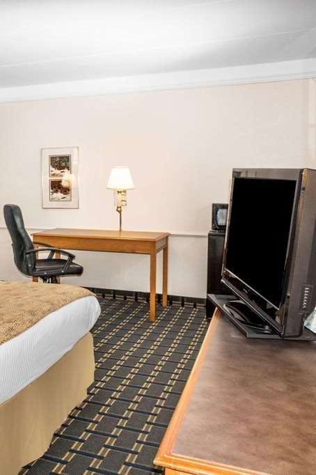 Hotel Days Inn by Wyndham Houston photo 3