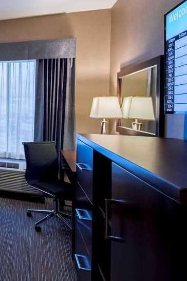 Hotel Wingate Kamloops photo 3