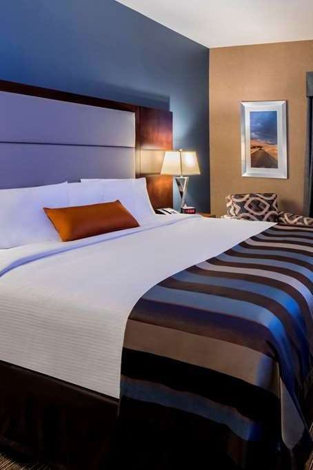 Hotel Wingate Kamloops photo 1