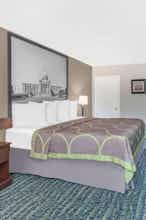 Hotel Super 8 by Wyndham Oklahoma City photo 1