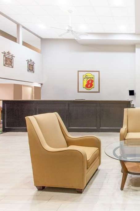 Hotel Super 8 by Wyndham Oklahoma City photo 5