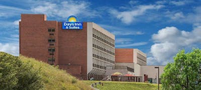 Days Inn and Suites Sutton