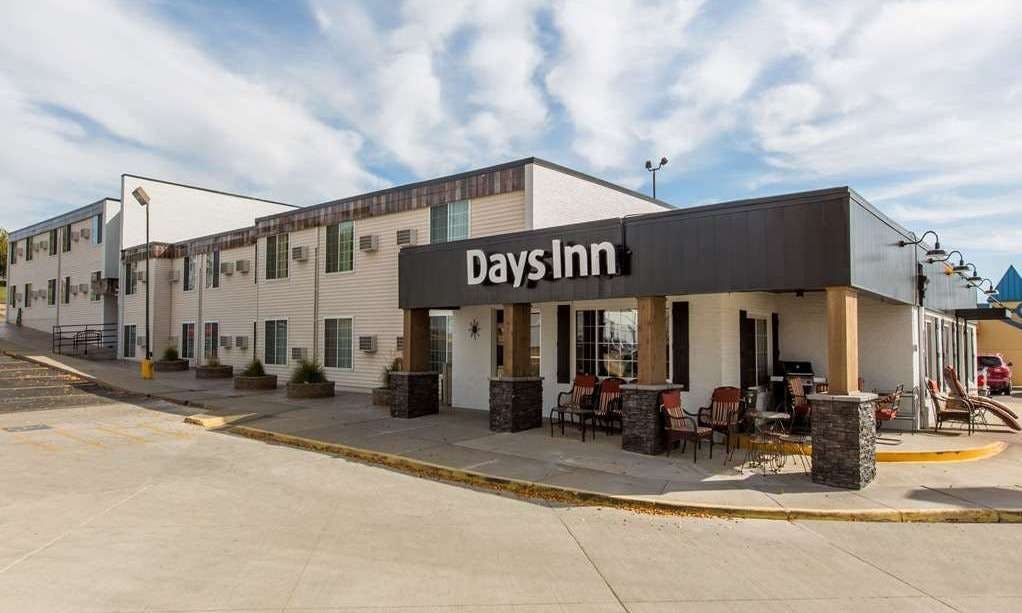 Days Inn by Wyndham Pierre