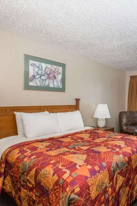 Hotel Days Inn by Wyndham Pierre photo 1