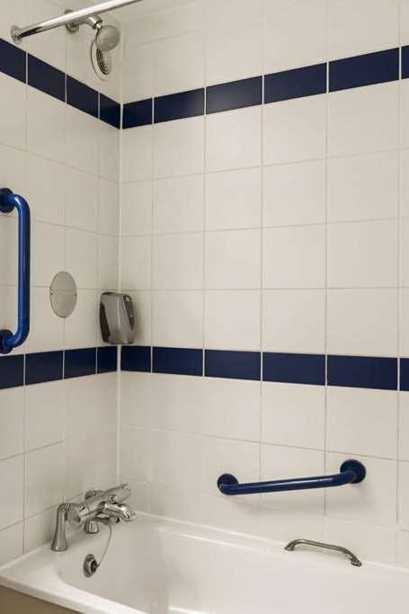 Hotel Days Inn by Wyndham Sutton Scotney North photo 4