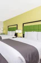 Hotel AmericInn Delafield photo 1