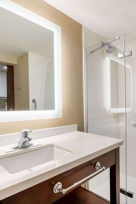 Hotel Hawthorn Suites by Wyndham Bridgeport/Clarksburg photo 4