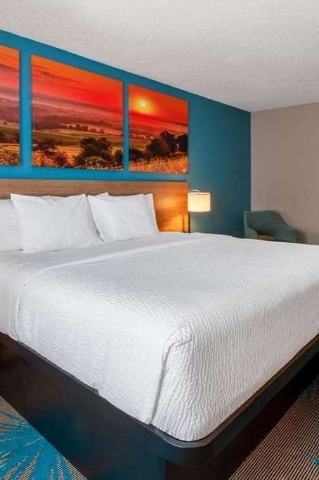 Hotel Days Inn by Wyndham Sandusky / Cedar Point photo 1