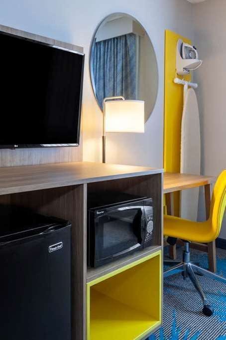 Hotel Days Inn by Wyndham Sandusky / Cedar Point photo 3
