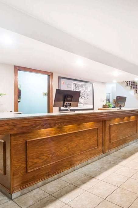 Hotel Super 8 Platteville photo 5