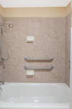 Hotel Hawthorn Suites Midwest City photo 4