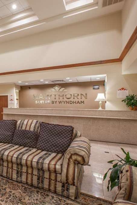 Hotel Hawthorn Suites by Wyndham Midwest City Tinker AFB photo 5