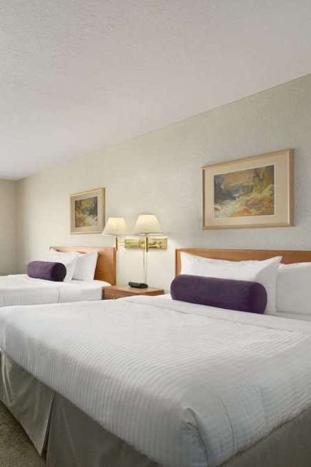 Hotel Days Inn - Red Deer photo 1