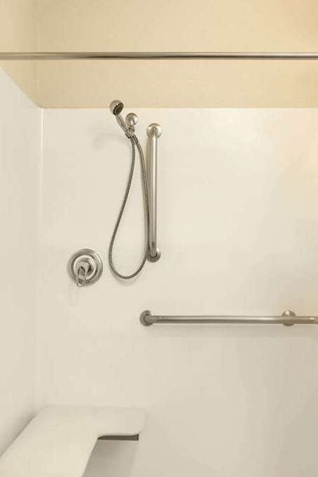 Hotel Baymont by Wyndham Wichita East photo 5