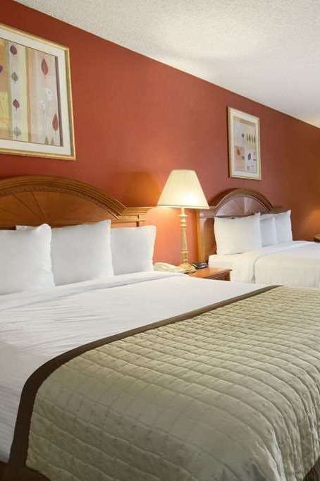 Hotel Baymont by Wyndham Oklahoma City Airport photo 2