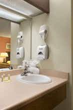 Hotel Days Inn and Suites Stevens Pt photo 5