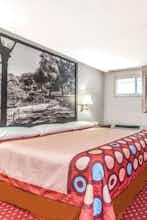 Hotel Super 8 North Bergen NJ NYC A photo 1