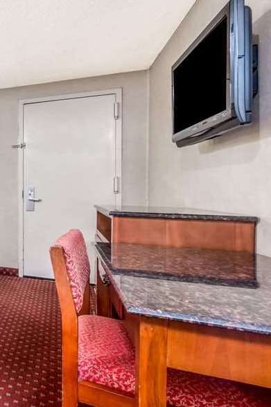 Hotel Super 8 North Bergen NJ NYC A photo 3